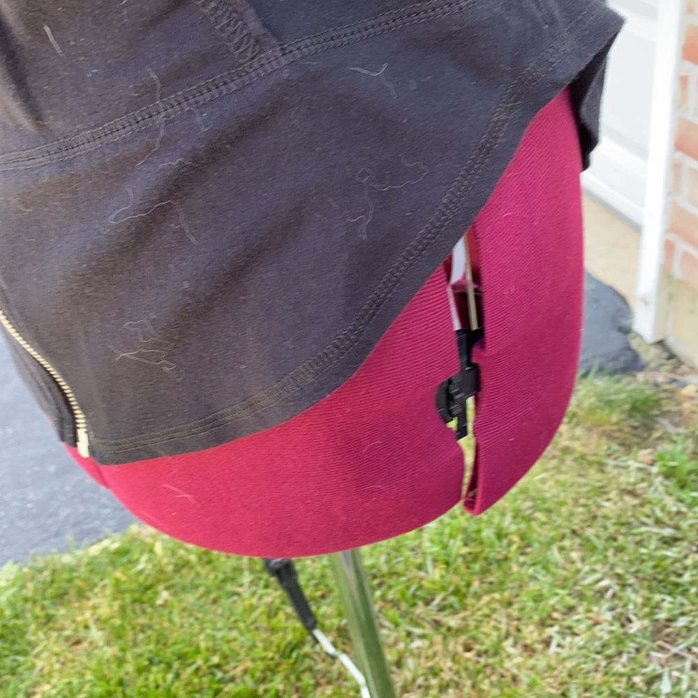 Use athletic jacket - Picture 2 of 7